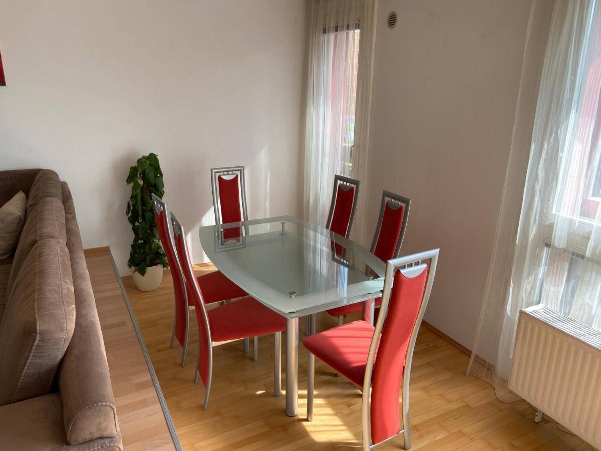 Bright Apartment With A Free Parking Garage @ Wienerberg Buitenkant foto