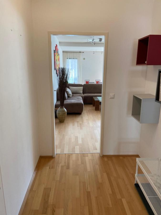 Bright Apartment With A Free Parking Garage @ Wienerberg Buitenkant foto